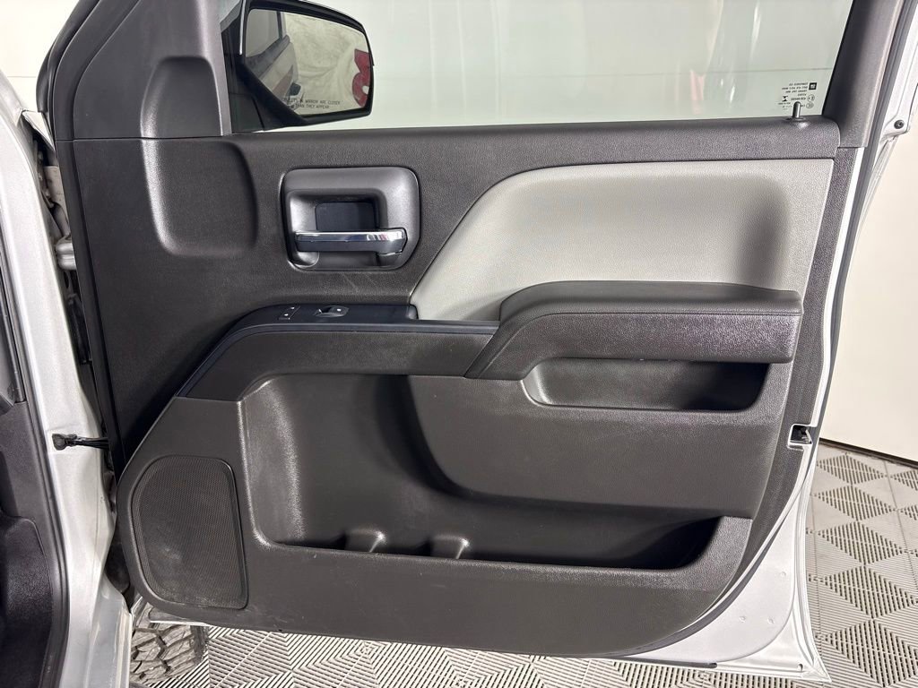 Used 2018 Chevrolet Silverado 1500 Custom w/ Custom Value Package AWD/4WD image 36