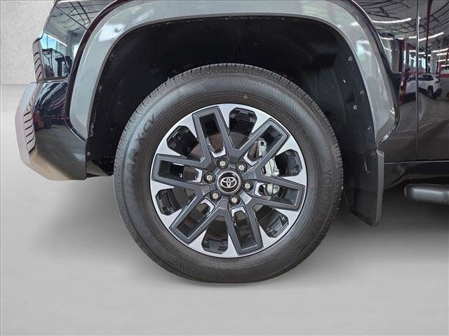 Used 2026 Toyota Tundra Limited AWD/4WD image 23