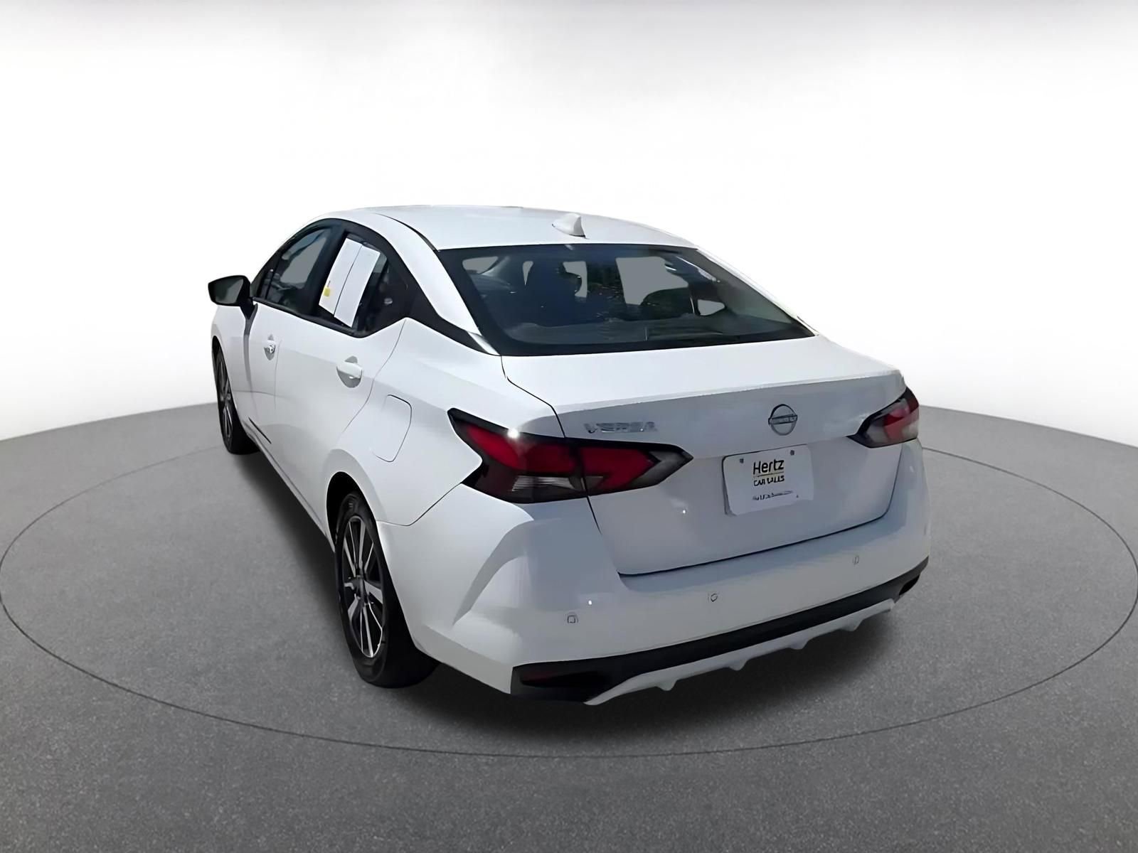 Used 2025 Nissan Versa SV image 11