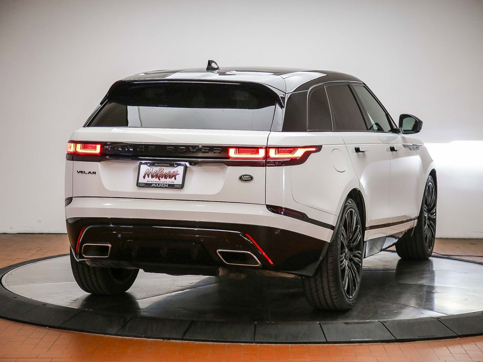 Used 2023 Land Rover Range Rover Velar R-Dynamic S AWD/4WD image 5