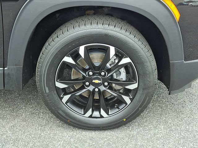 Used 2022 Chevrolet TrailBlazer LT w/ LPO, Blackout Package AWD/4WD image 9