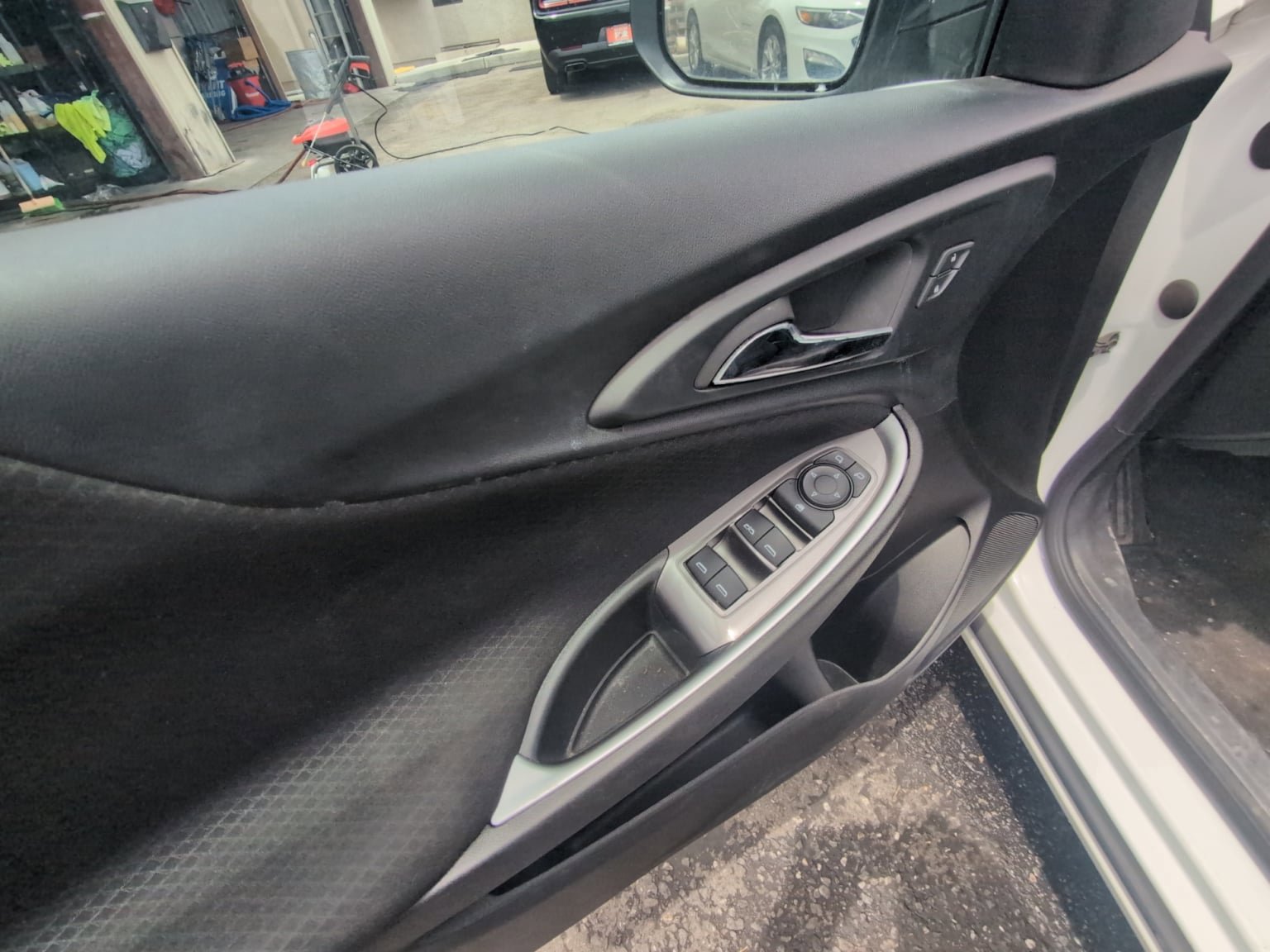Used 2024 Chevrolet Malibu LT FWD image 11