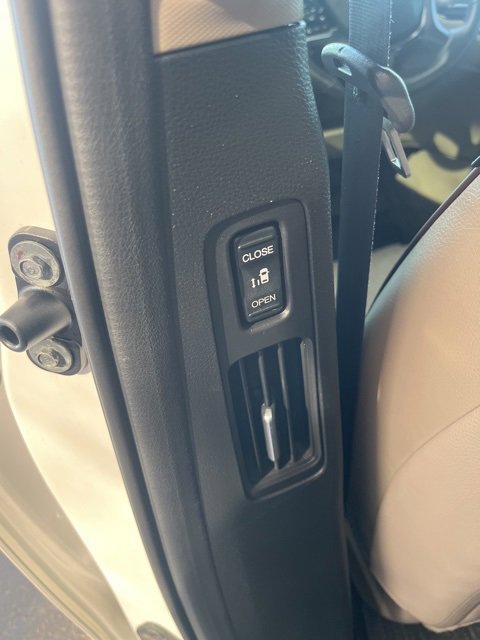 Used 2023 Honda Odyssey Elite image 16