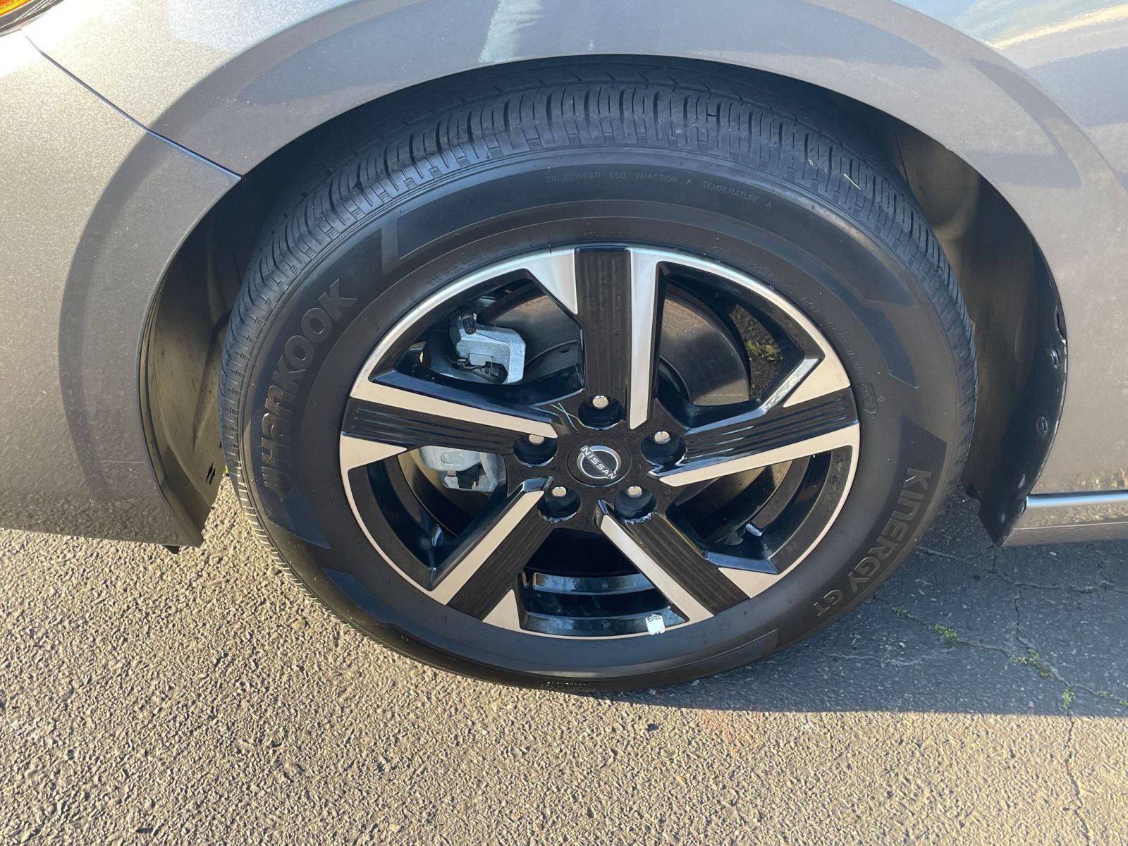 Used 2025 Nissan Sentra SV FWD image 28
