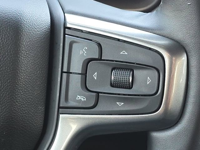 Used 2023 Chevrolet Tahoe Z71 w/ Luxury Package AWD/4WD image 33