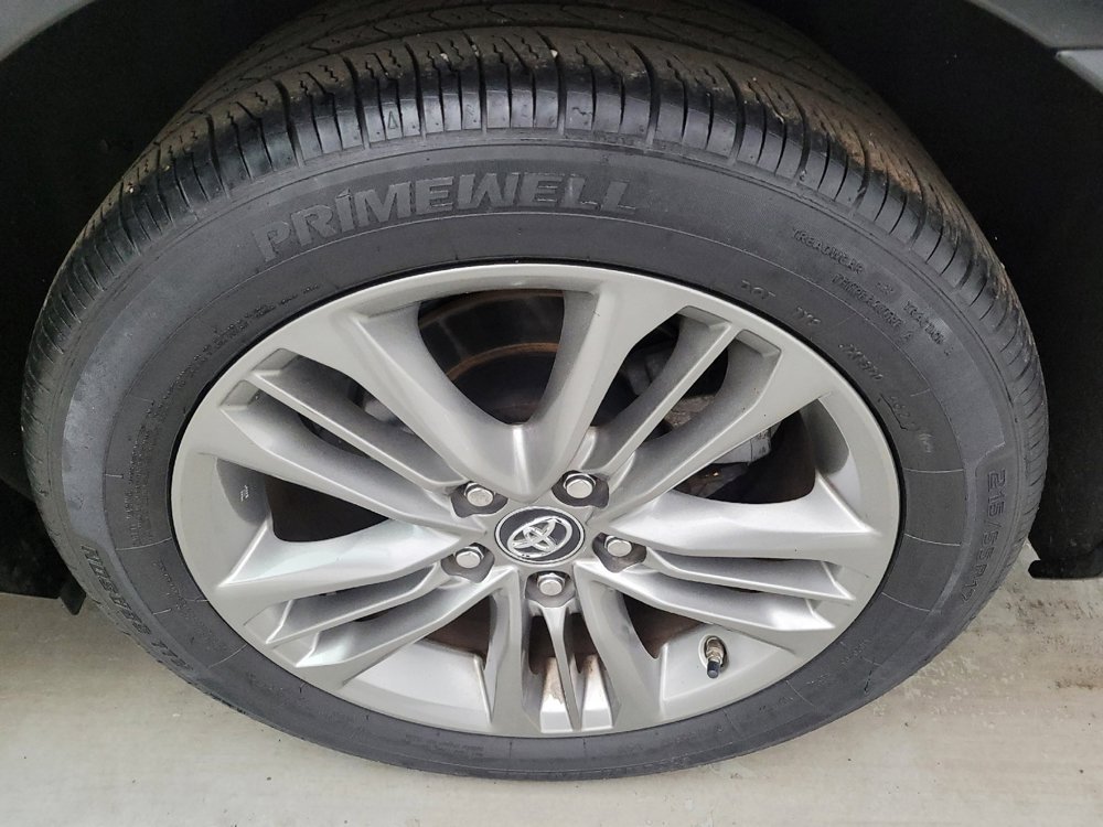 Used 2017 Toyota Camry SE image 31