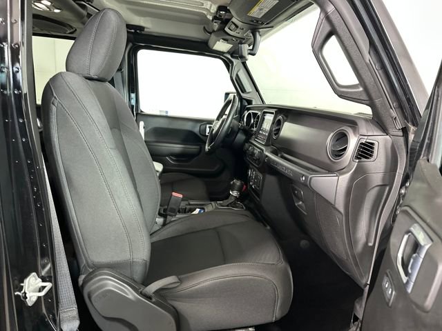 Used 2023 Jeep Wrangler Unlimited w/ Cold Weather Group image 28