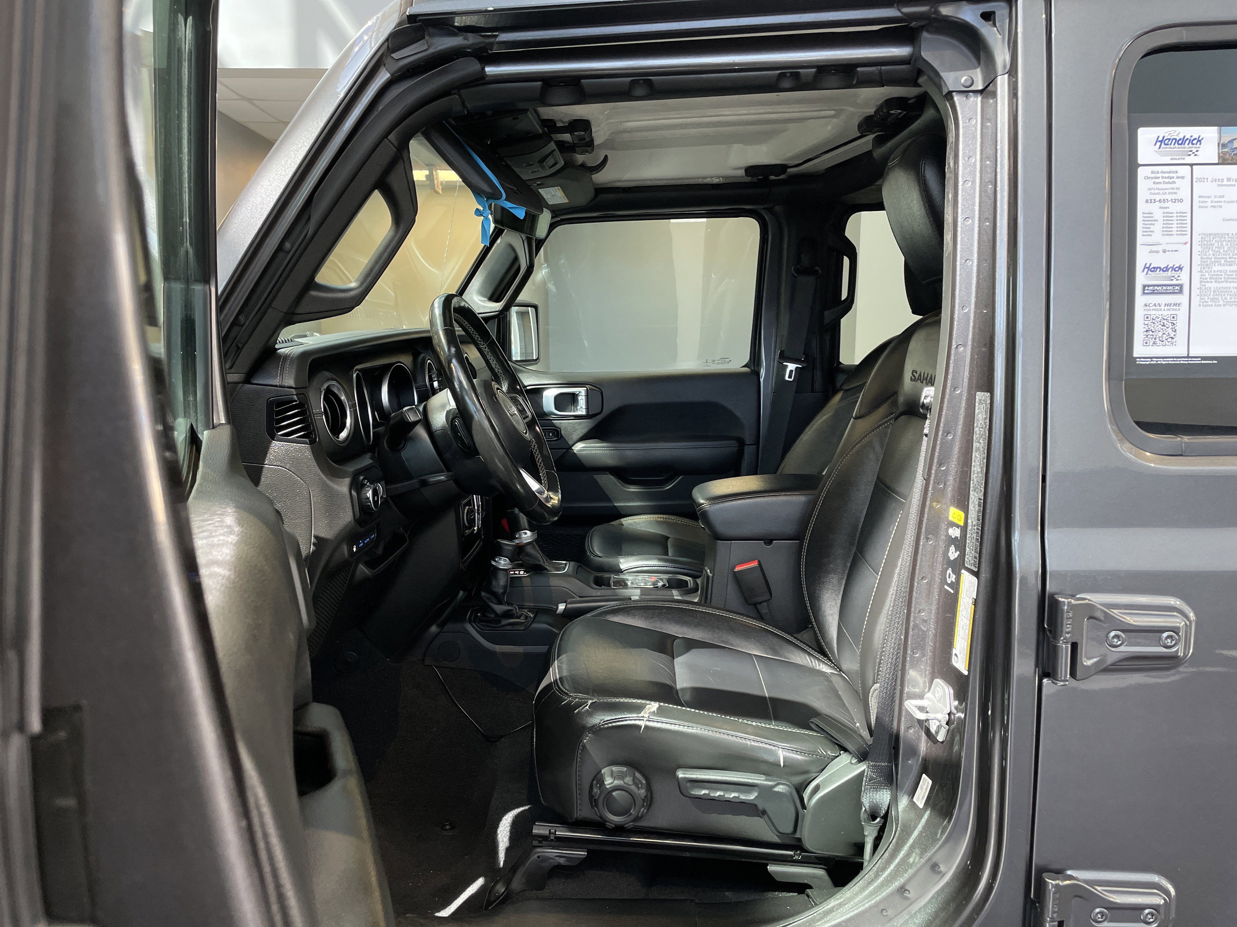 Used 2021 Jeep Wrangler Unlimited Sahara w/ Cold Weather Group AWD/4WD image 16