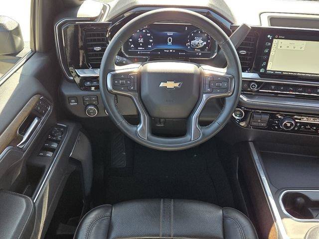 Used 2025 Chevrolet Silverado 2500 High Country w/ Technology Package AWD/4WD image 11