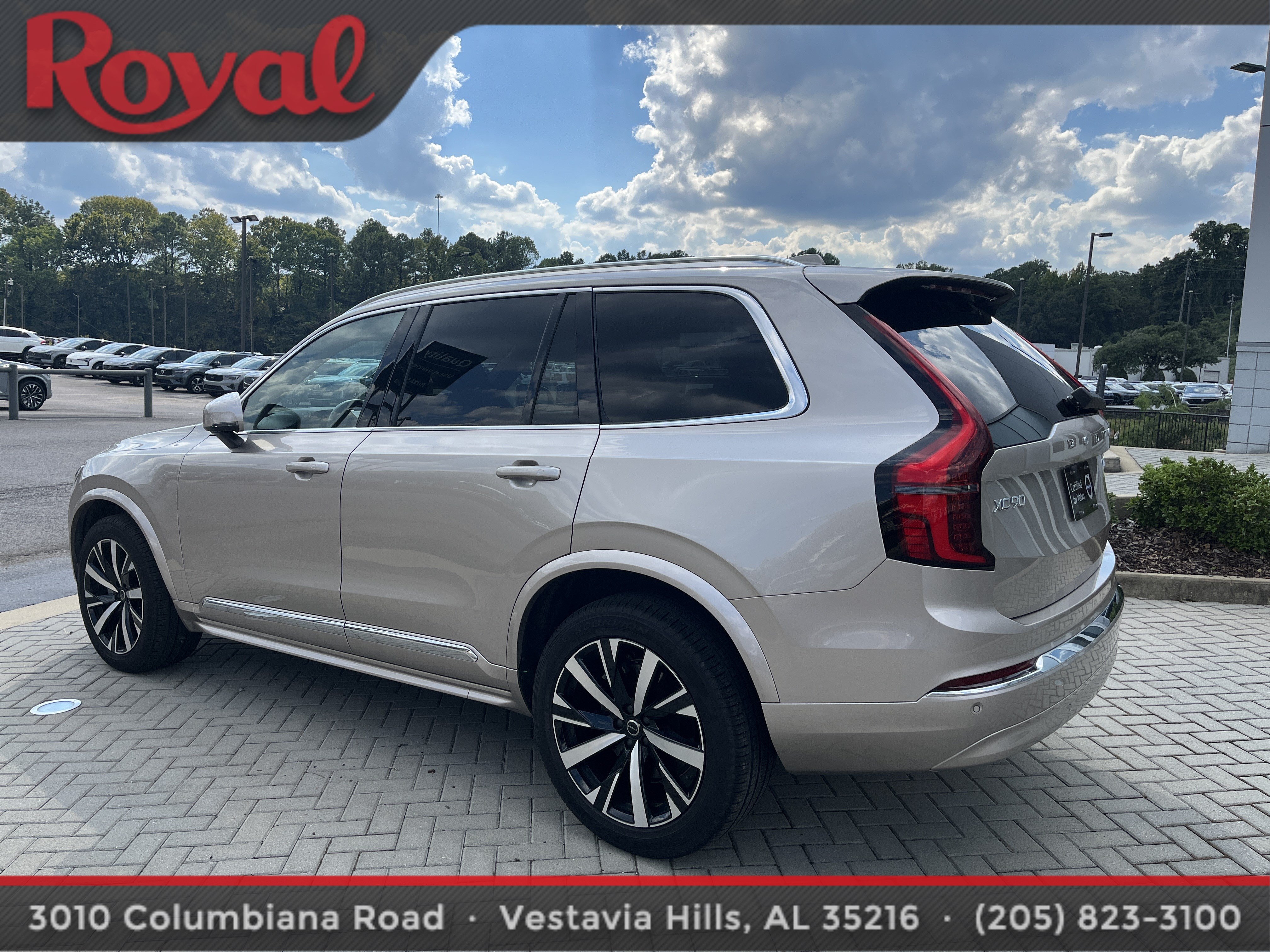 Used 2026 Volvo XC90 B5 Core AWD/4WD image 3