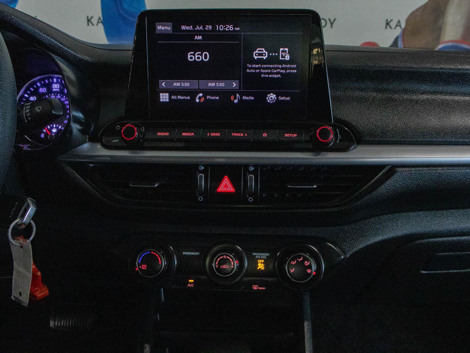 Used 2023 Kia Forte LXS w/ LXS Technology Package FWD image 4