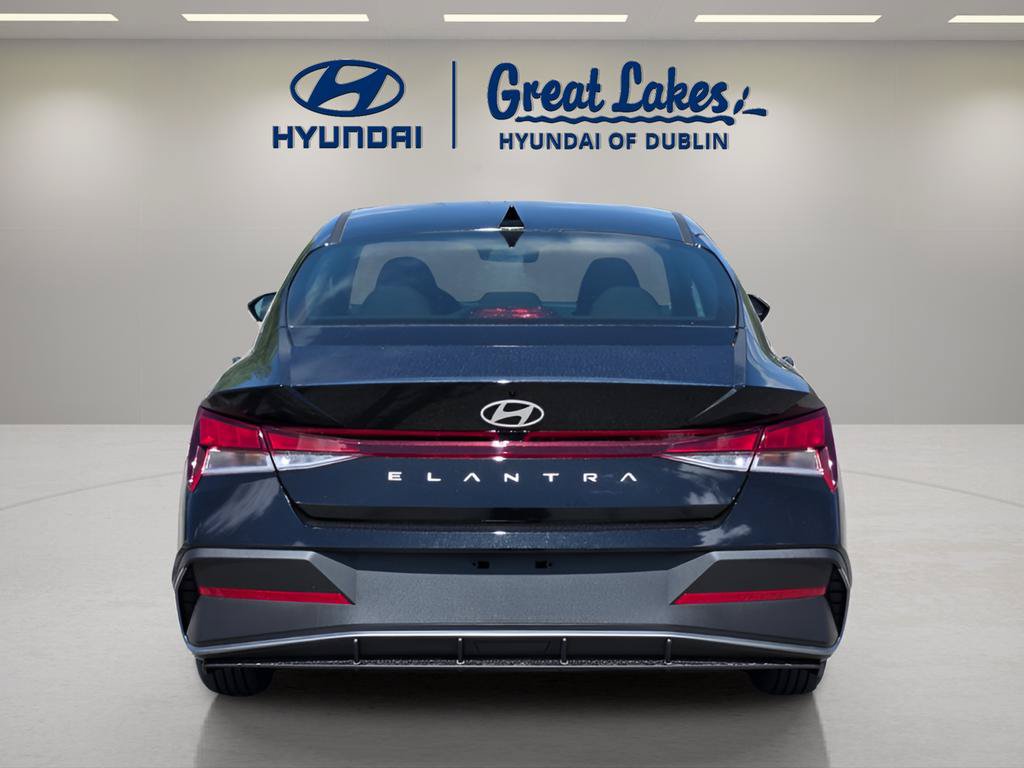 New 2026 Hyundai Elantra SE FWD image 4