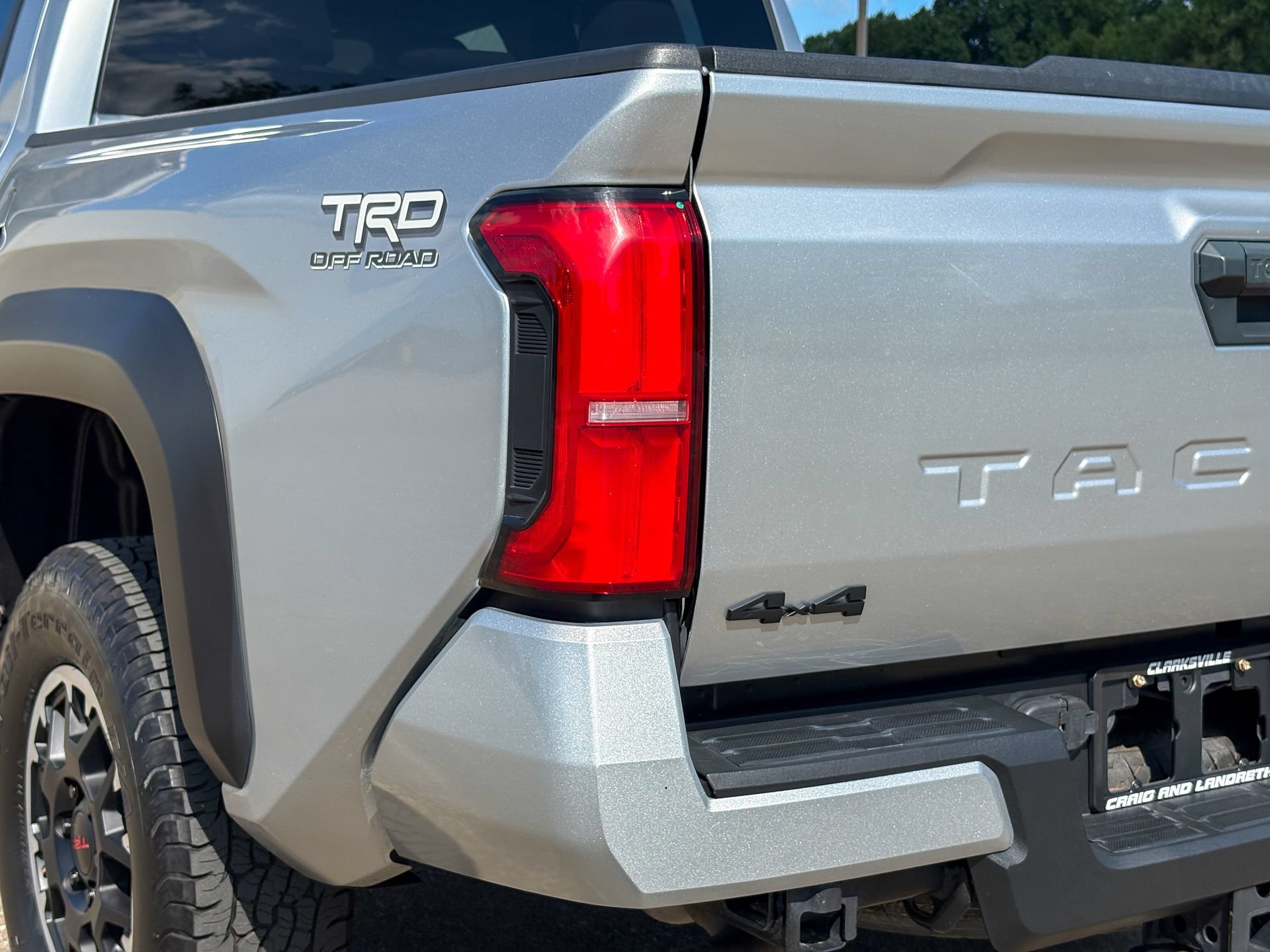 Used 2024 Toyota Tacoma TRD Off-Road AWD/4WD image 12