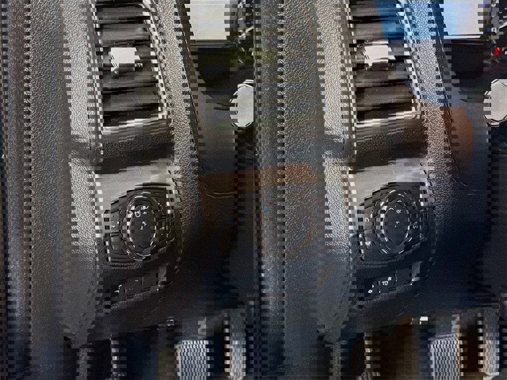 Used 2017 Ford Explorer Sport w/ Equipment Group 401A image 4