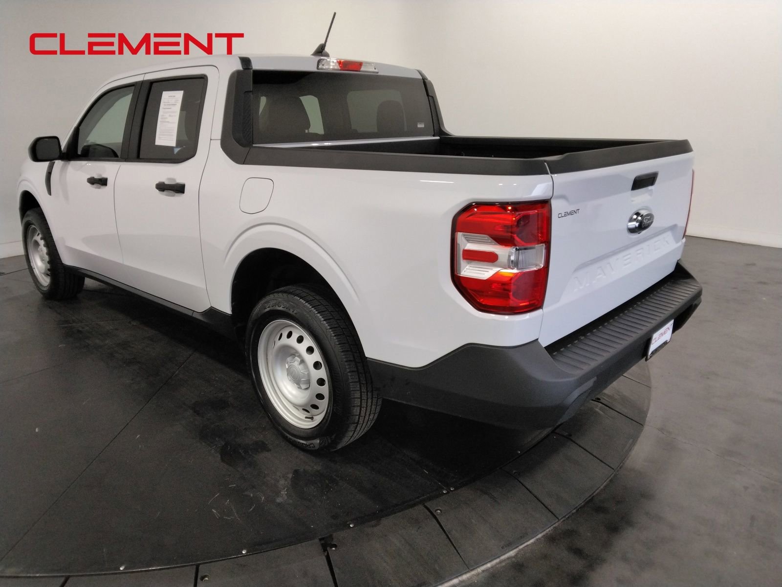 Used 2023 Ford Maverick XL image 8