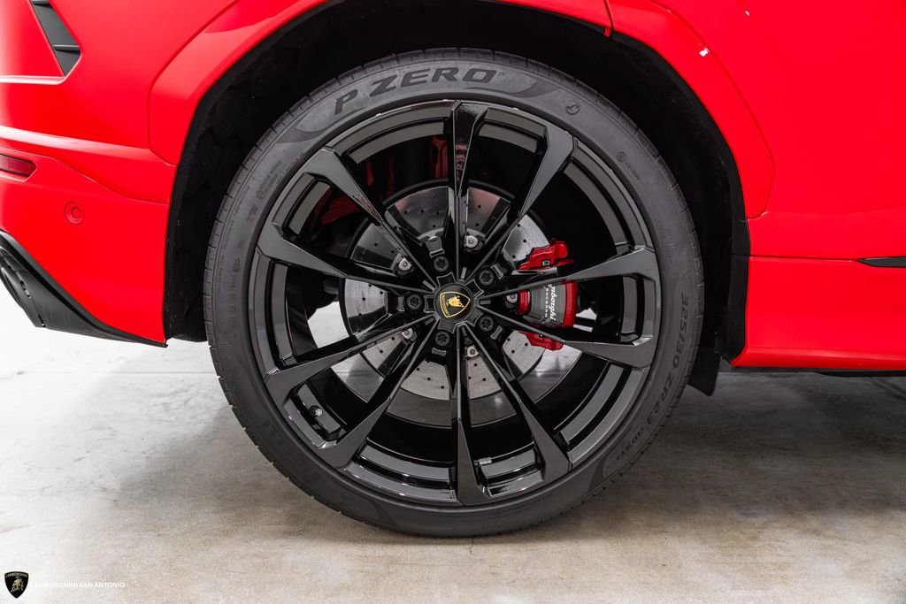 Used 2022 Lamborghini Urus AWD/4WD image 8