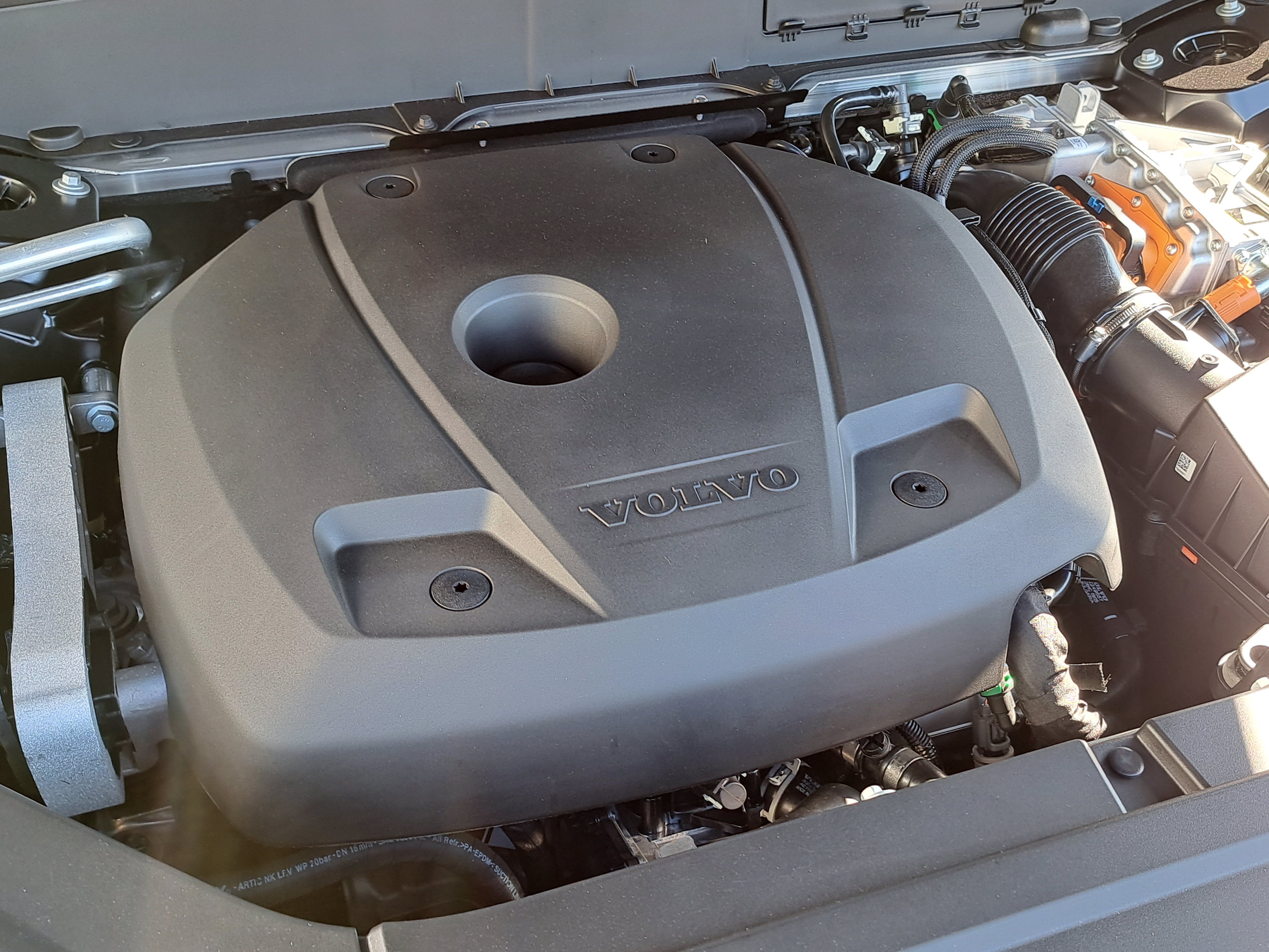 New 2026 Volvo XC90 T8 Ultra w/ Protection Package Premier AWD/4WD image 9