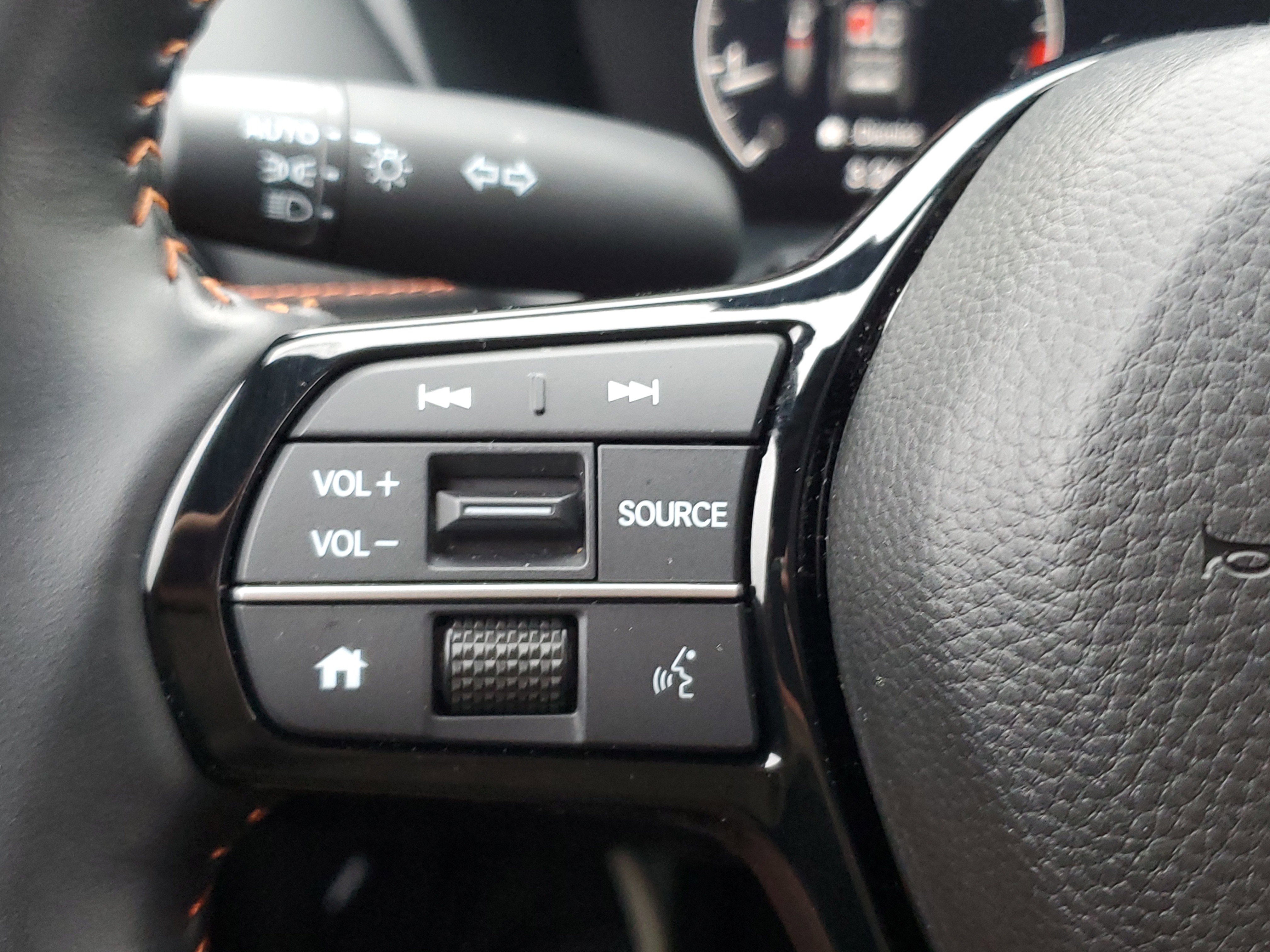 Used 2025 Honda HR-V Sport image 14