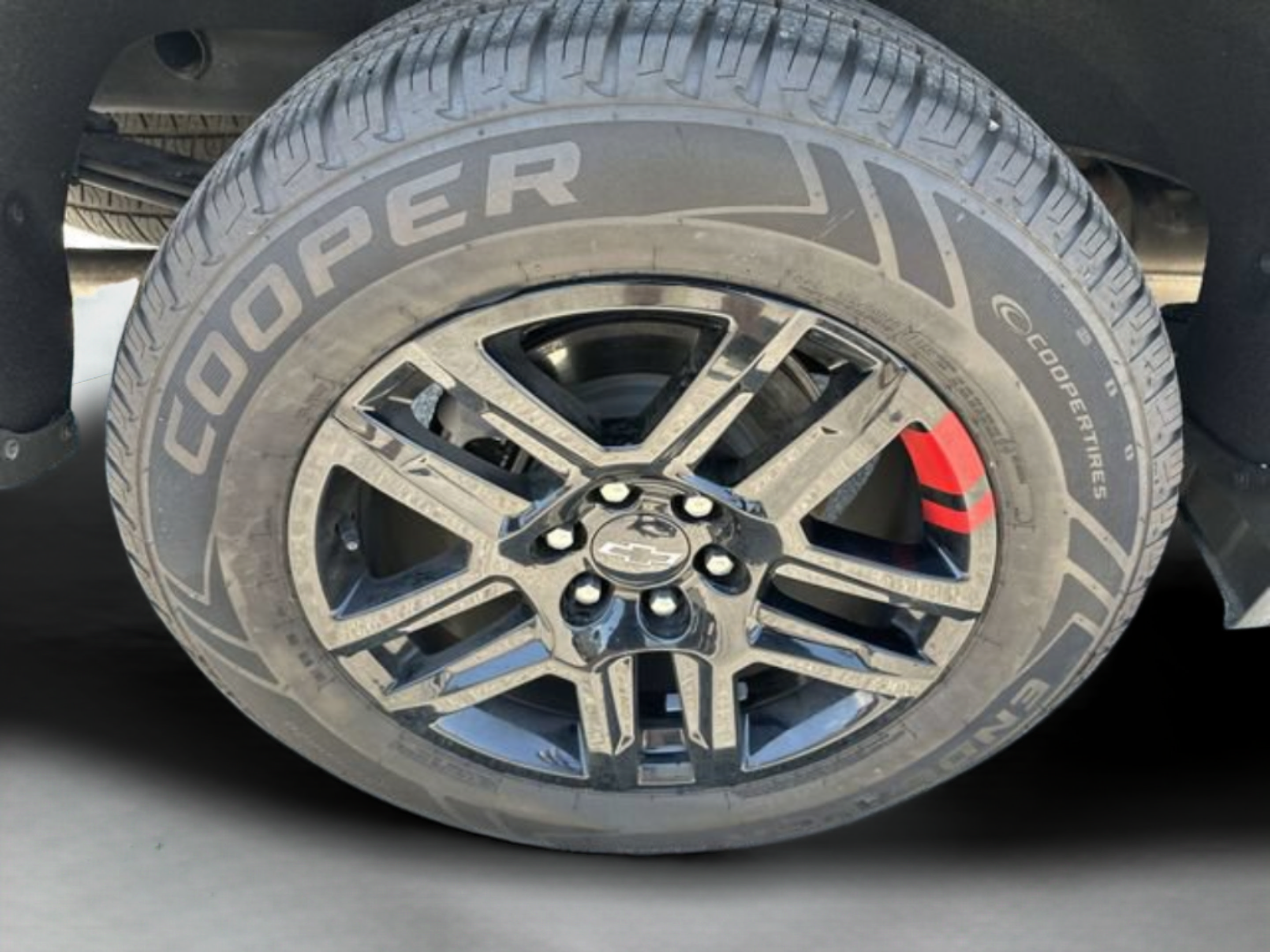 Used 2022 Chevrolet Silverado 1500 RST w/ Redline Edition AWD/4WD image 26