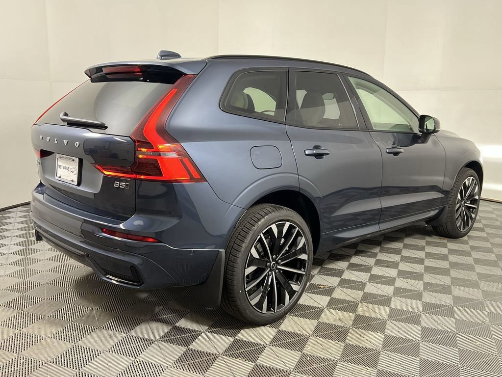 New 2026 Volvo XC60 B5 Ultra w/ Climate Package image 8