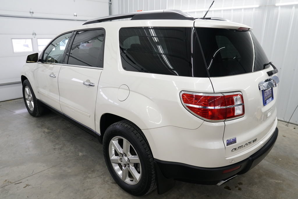 Used 2007 Saturn Outlook XR w/ Premium Trim Pkg FWD image 9