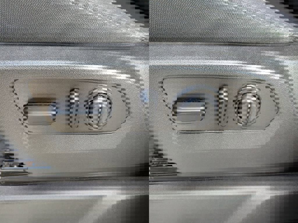 Certified 2020 Chevrolet Silverado 1500 LT w/ All-Star Edition image 17