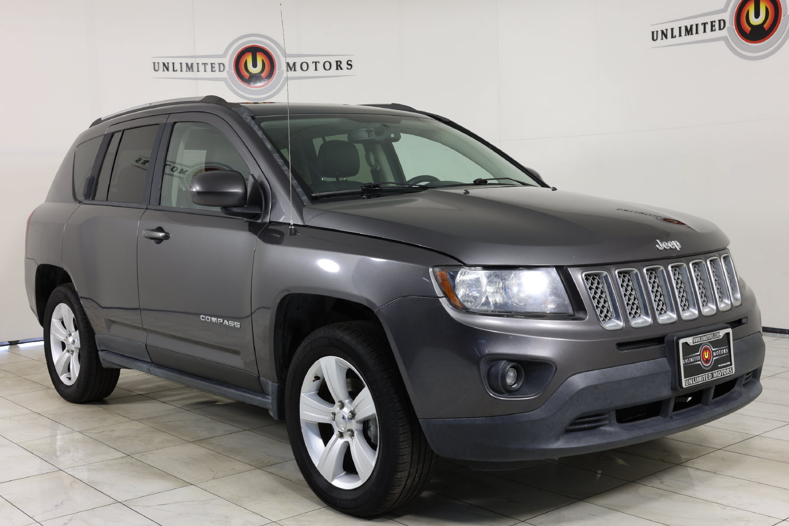 Used 2015 Jeep Compass Latitude w/ Sun/Sound Group FWD image 34