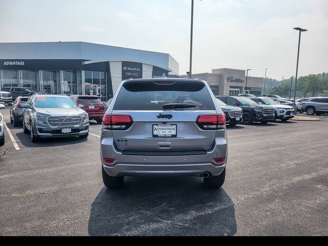 Used 2020 Jeep Grand Cherokee Altitude AWD/4WD image 11