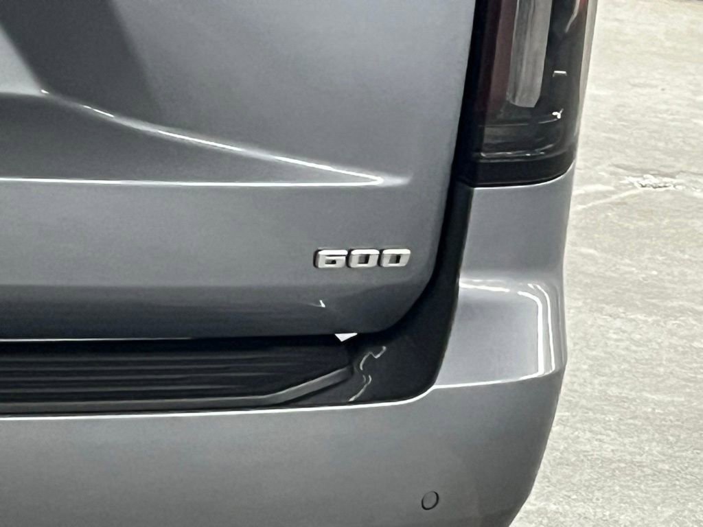 Used 2022 Cadillac Escalade Premium Luxury w/ LPO, Illumination Package image 37