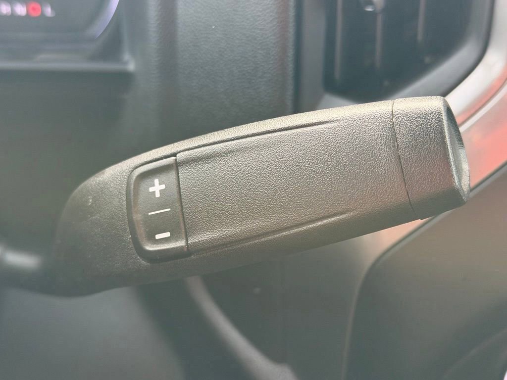 Used 2025 Chevrolet Silverado 2500 Custom w/ Custom Value Package image 6