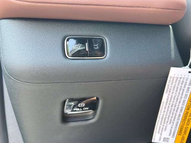 New 2026 Lincoln Navigator Reserve AWD/4WD image 34