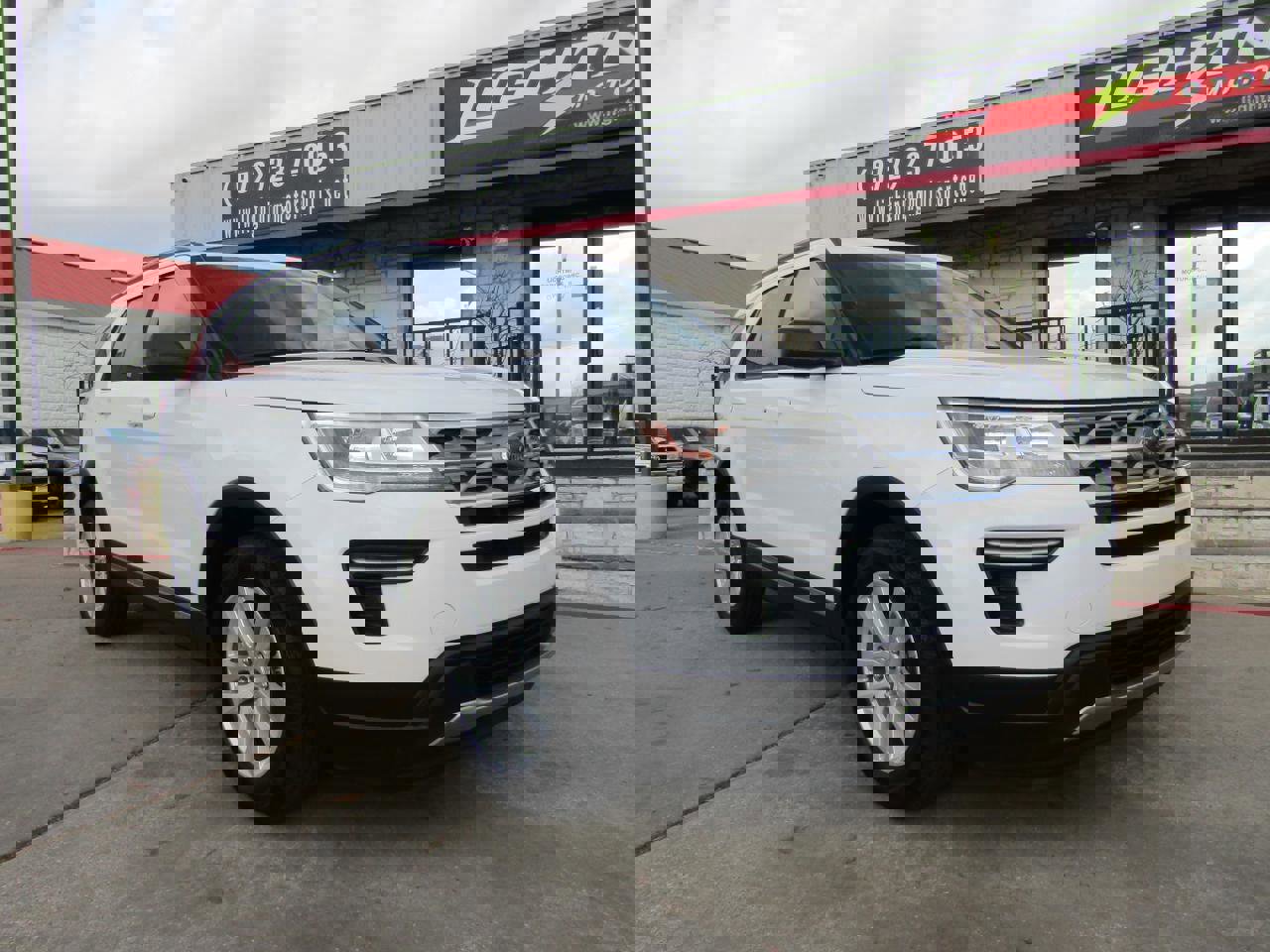 Used 2018 Ford Explorer XLT image 6