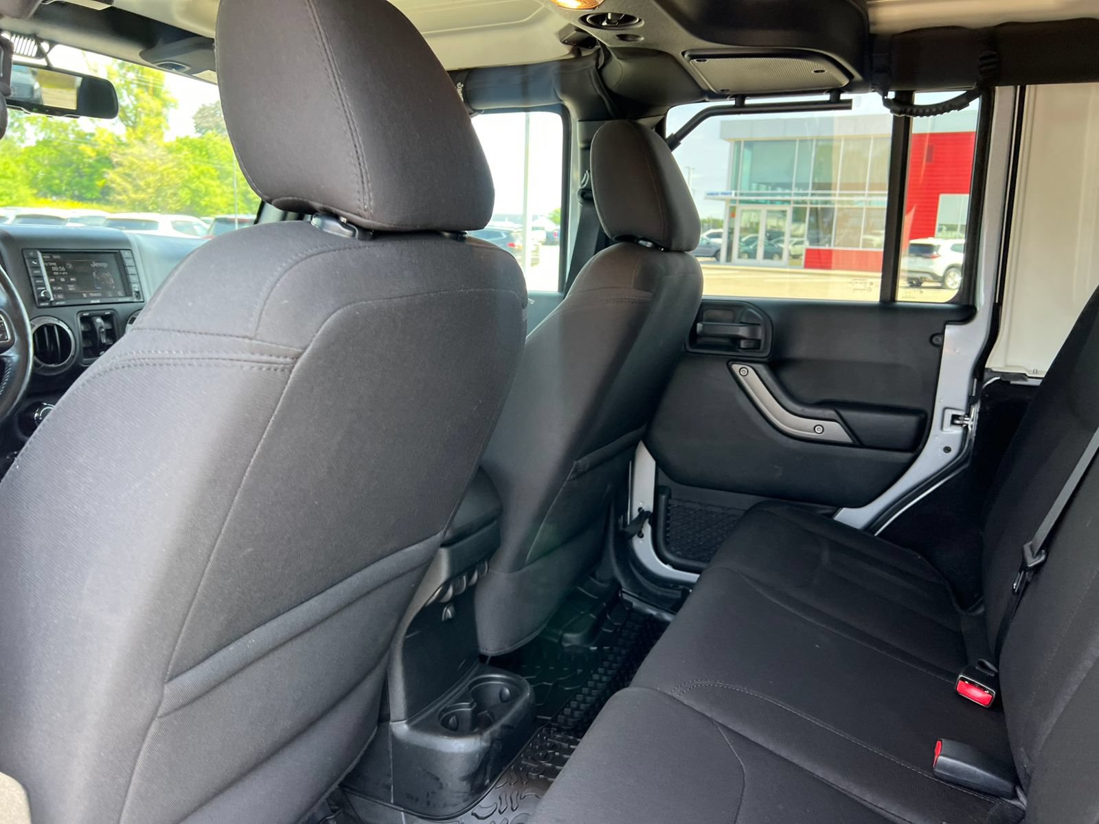 Used 2018 Jeep Wrangler Unlimited Sport AWD/4WD image 27