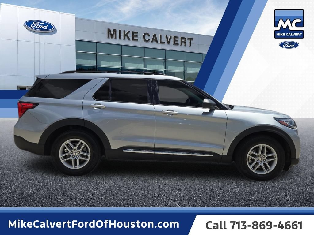 Used 2025 Ford Explorer Active RWD image 5
