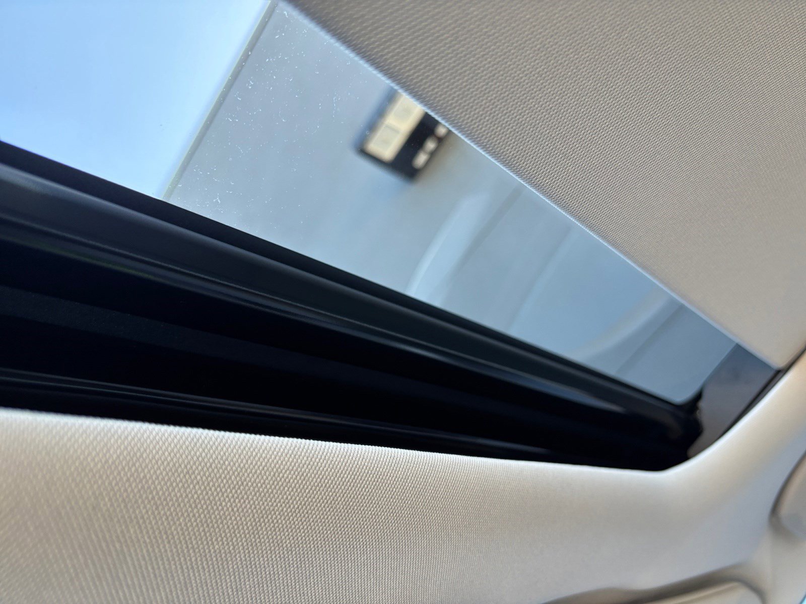 Used 2023 INFINITI QX50 Sensory image 19