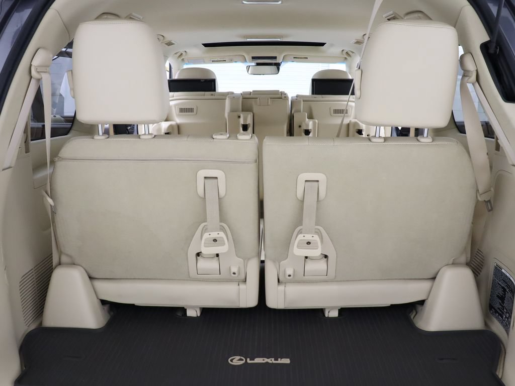 Used 2017 Lexus LX 570 4WD w/ Luxury Package image 38