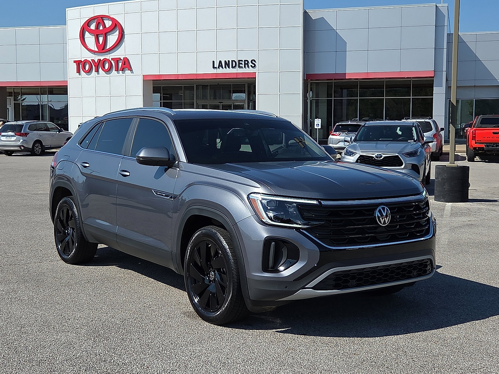Used 2024 Volkswagen Atlas Cross Sport SE