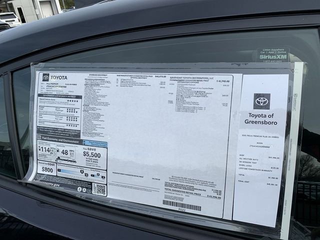 New 2025 Toyota Prius Plug-In Hybrid FWD image 39