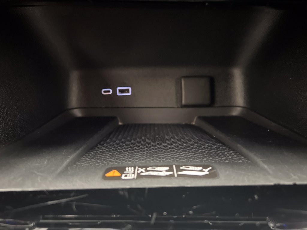 Used 2024 Chevrolet Traverse LT FWD image 53