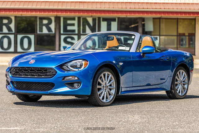 Used 2017 FIAT 124 Spider Lusso RWD image 14