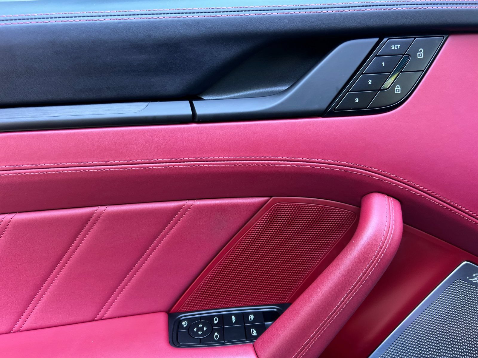 Certified 2025 Porsche 911 Carrera 4 GTS AWD/4WD image 14