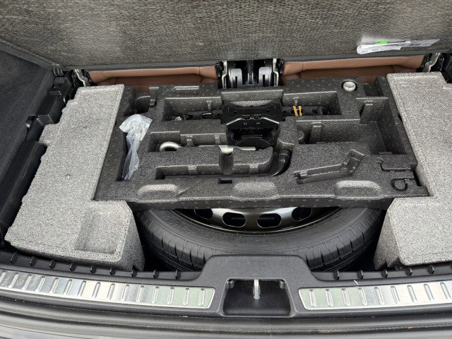 Used 2024 Volvo XC90 B5 Plus w/ Protection Package Premier image 8