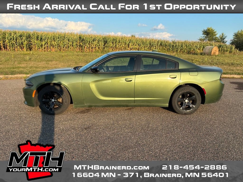 Used 2023 Dodge Charger SXT RWD image 5