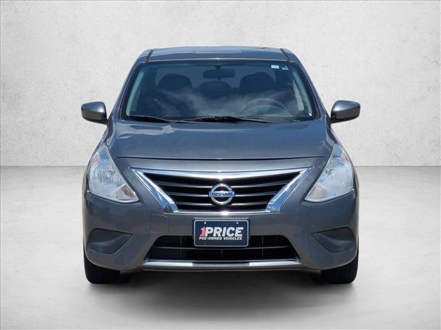 Used 2016 Nissan Versa S FWD image 2