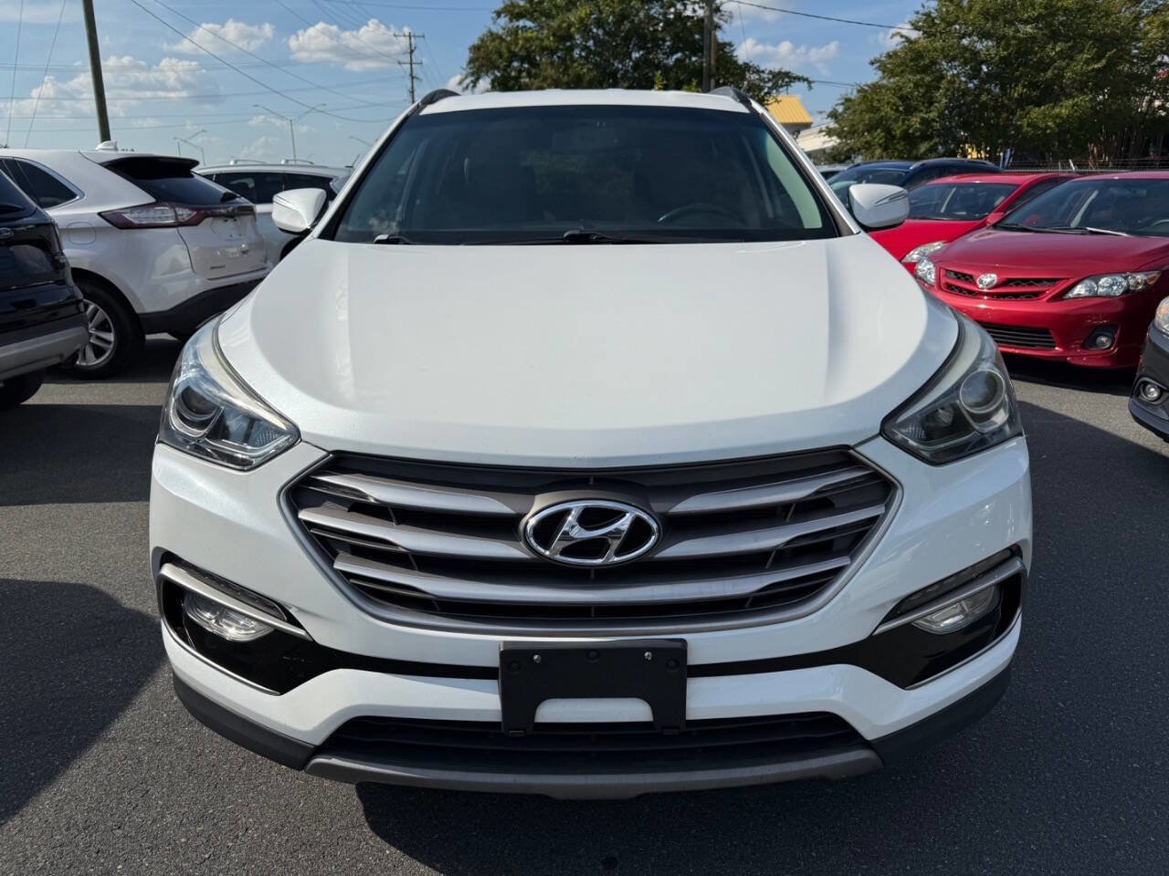 Used 2017 Hyundai Santa Fe Sport image 2