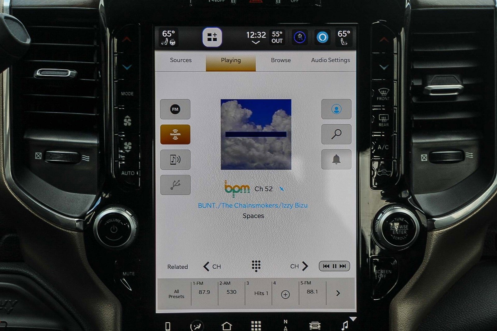 Used 2024 RAM 2500 Laramie w/ Safety Group image 14