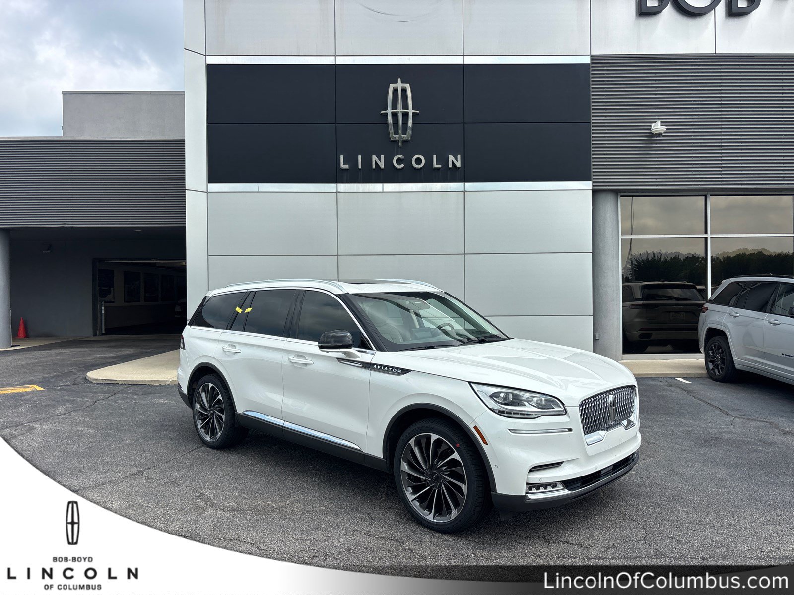 Used 2020 Lincoln Aviator Reserve w/ Equipment Group 202A AWD/4WD video 1