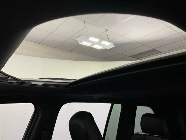 Used 2023 Jeep Grand Cherokee Altitude AWD/4WD image 18