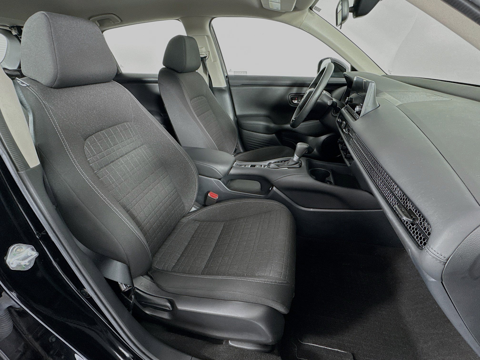 Certified 2023 Honda HR-V LX image 25