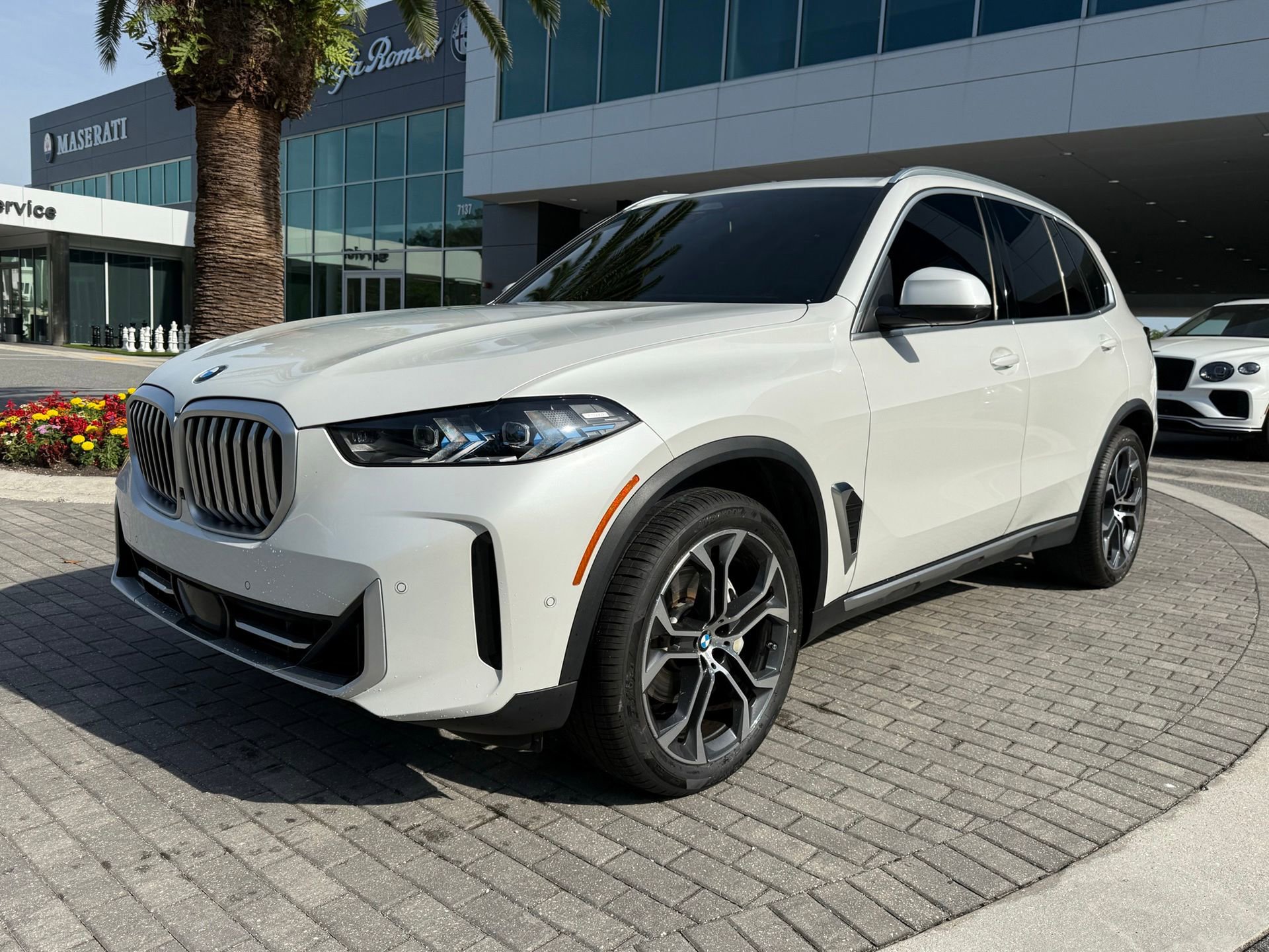 Used 2024 BMW X5 sDrive40i w/ Premium Package RWD image 9